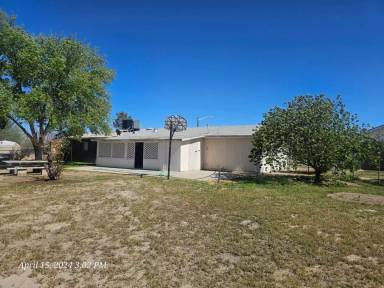 Main picture of 515 W La Paz St