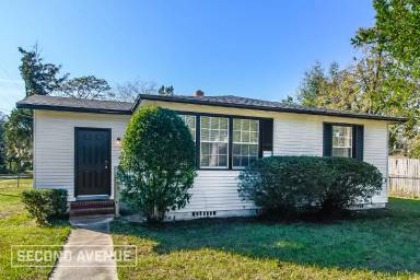 Main picture of 9104 Tyler Ave