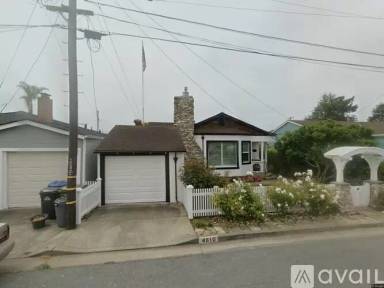 Main picture of 4810 Crystal St