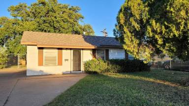 Main picture of 2807 Vanda Ave