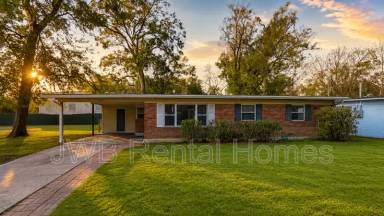 Main picture of 662 Melba St