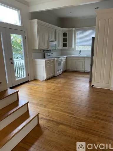 Main picture of 1602 Cypress Ln