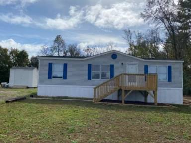 Main picture of 220 Sandy Rd