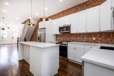 Main picture of 3135 W Norris St