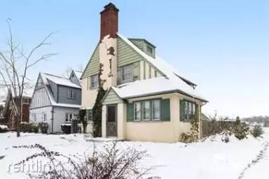 Main picture of 417 E Ewing Ave