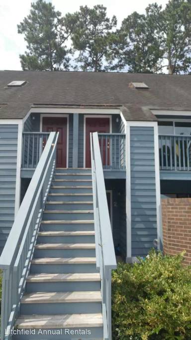 Main picture of 141 Colonial Cir