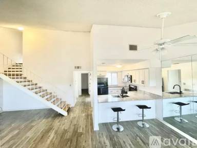Main picture of 693 Belflower Pl