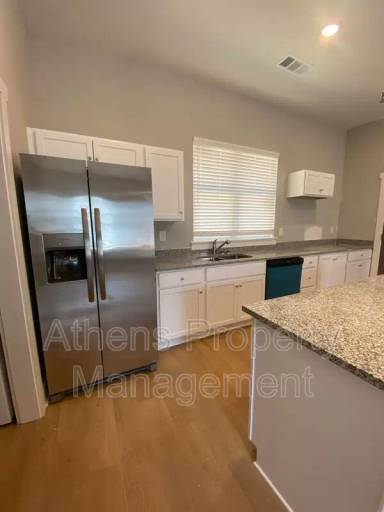 Main picture of 255 Bailey St