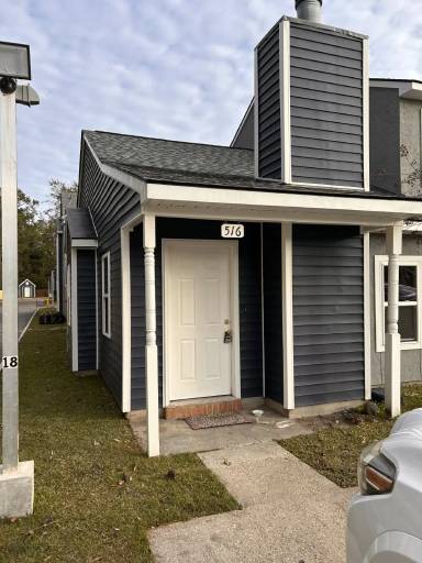 Main picture of 516 Voters Rd