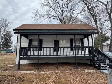 Main picture of 112 Locust St