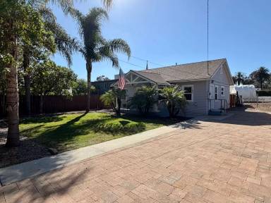 Main picture of 1190 Pine Ave