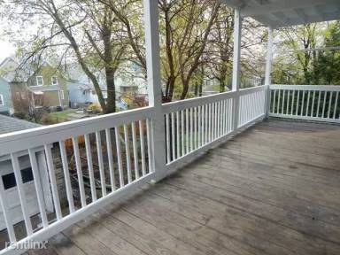 Main picture of 44 Clay St