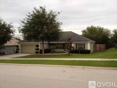Main picture of 832 Willow Run St