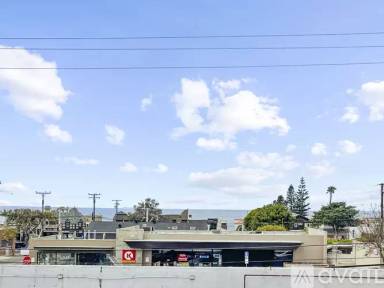 Main picture of 326 Thalia St