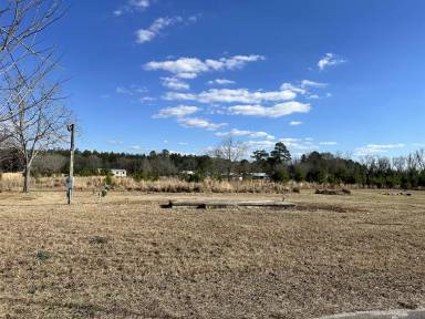Main picture of 402 Roberson Rd