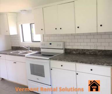 Main picture of 18 Paine Tpke N