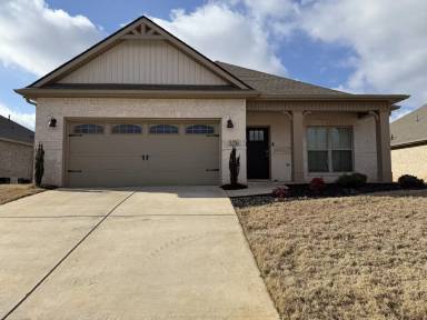 Main picture of 170 Rosemary Ayers Dr