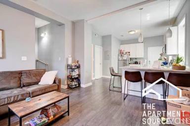 Main picture of 1300 N Greenview Ave