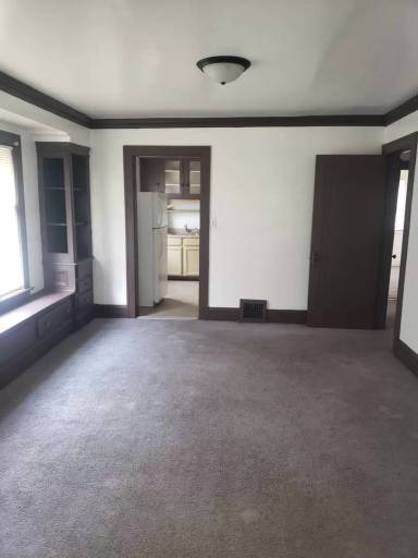 Main picture of 9917 Mount Auburn Ave
