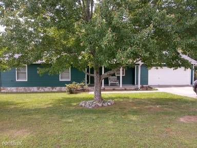 Main picture of 690 Clutts Rd