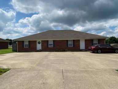 Main picture of 46 Vassar Dr