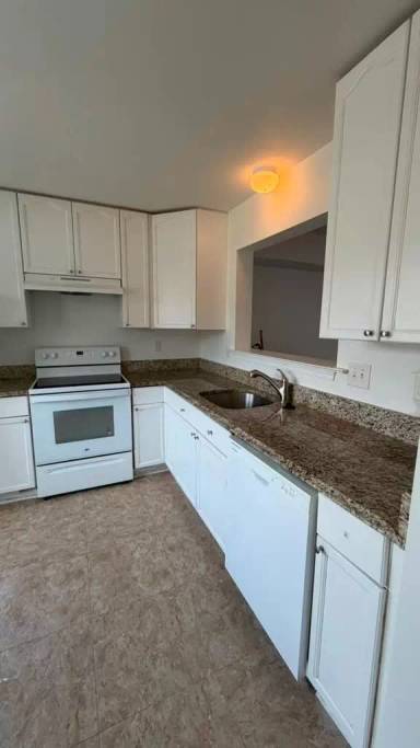 Main picture of 17 Quince Tree Dr