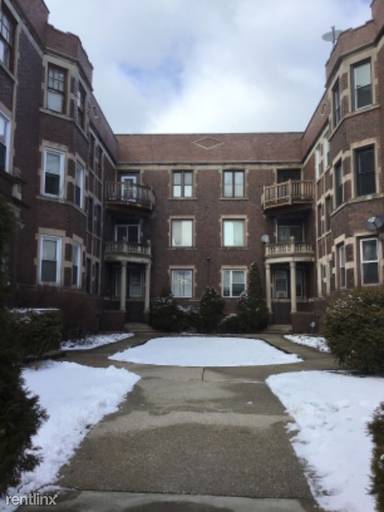 Main picture of 820 E Hyde Park Blvd