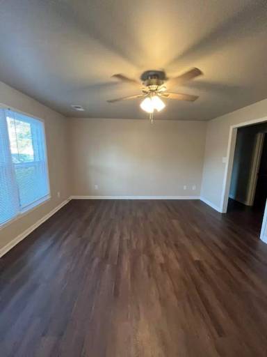 Main picture of 106 E Edgewood Dr
