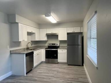 Main picture of 125 S Salisbury Ave