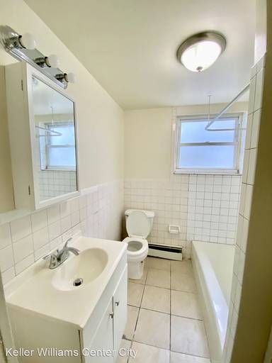 Main picture of 2822 Jackson St