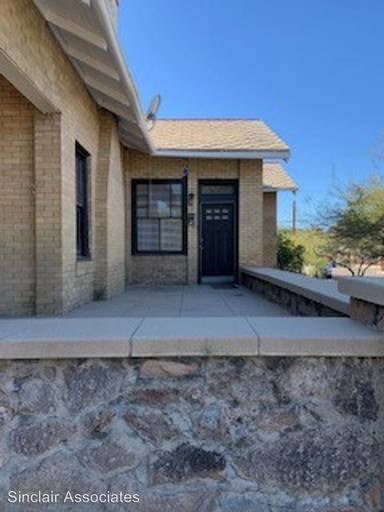 Main picture of 949 N 6th Ave