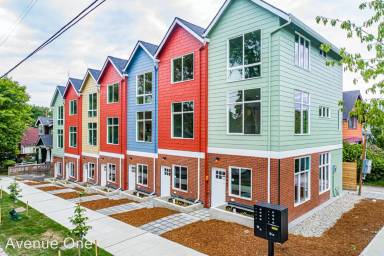 Main picture of 2808 E Spring St
