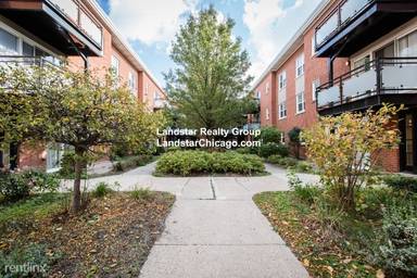 Main picture of 6443 N Damen Ave