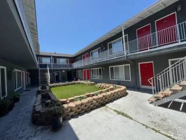 Main picture of 1725 Lemon Ave