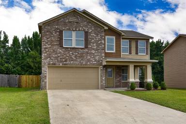 Main picture of 157 Bermuda Lakes Dr