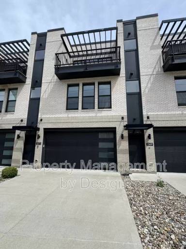 Main picture of 1371 Keosauqua Way