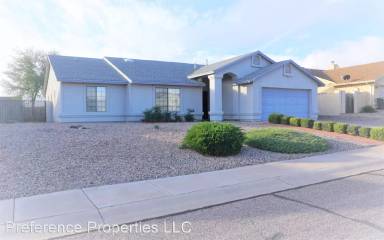 Main picture of 2490 Golden Eagle Dr