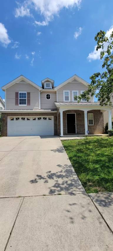 Main picture of 2829 Roundleaf Ct