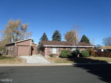 Main picture of 6621 S Wellington Ct