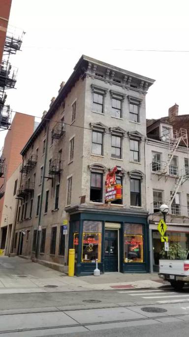 Main picture of 625 Main St