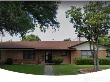 Main picture of 303 E Rector St