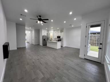 Main picture of 506 Bryson Ave