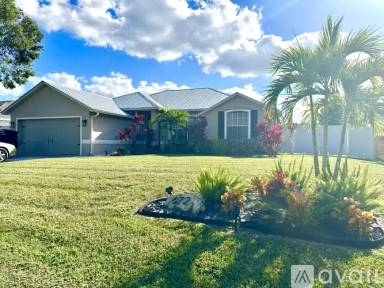 Main picture of 672 SW Aster Rd