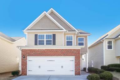 Main picture of 457 Highland Falls Dr