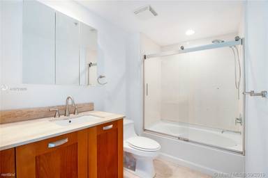 Main picture of Solaris At Brickell Bay Condo