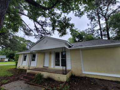 Main picture of 3016 Huntley St