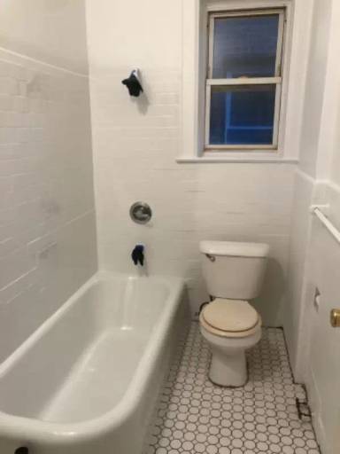 Main picture of 16 E 4th St