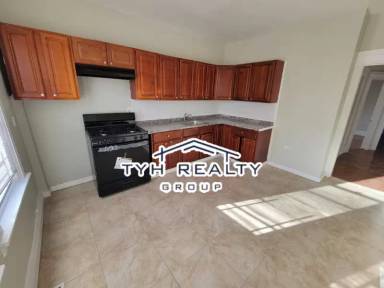 Main picture of 136 Scheerer Ave