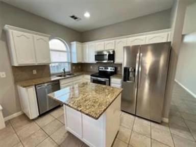 Main picture of 10624 Ashmore Dr