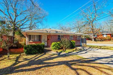 Main picture of 822 N Coolidge St